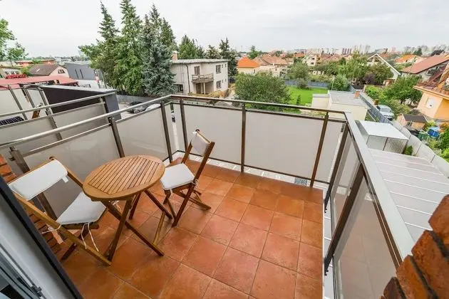 Double Deluxe with pool access