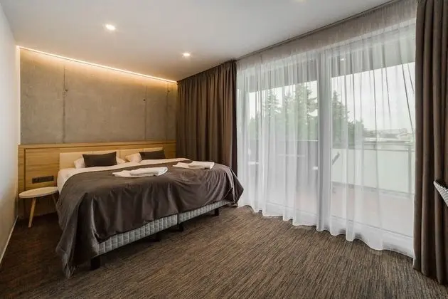 Double Deluxe with pool access