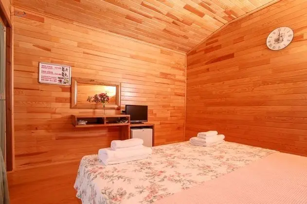Bungalow, Havuz Manzaralı