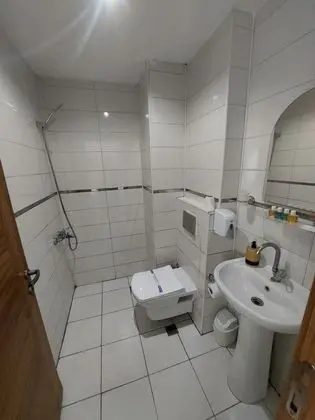 Balkonlu Ve Havuz Manzaralı Standard Oda 3 Kişilik Oda 