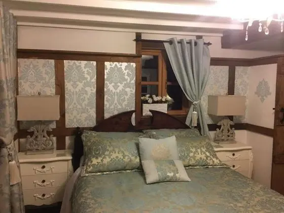 Romantic Kulübe, 1 En Büyük (King) Boy Yatak