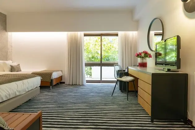 Üç Kişilik Oda, Balkon