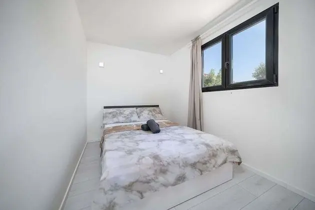 Karavan, 2 Yatak Odası (Manuella)