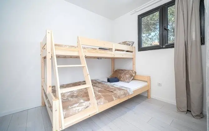 Karavan, 2 Yatak Odası (Manuella)