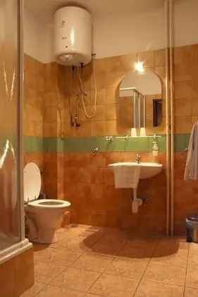 Standard Tek Büyük veya İki Ayrı Yataklı Oda