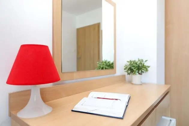 Basic Tek Büyük veya İki Ayrı Yataklı Oda, 2 Çift Kişilik Yatak