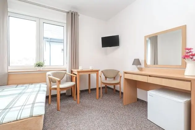 Basic Üç Kişilik Oda