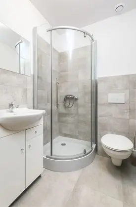 Basic Üç Kişilik Oda