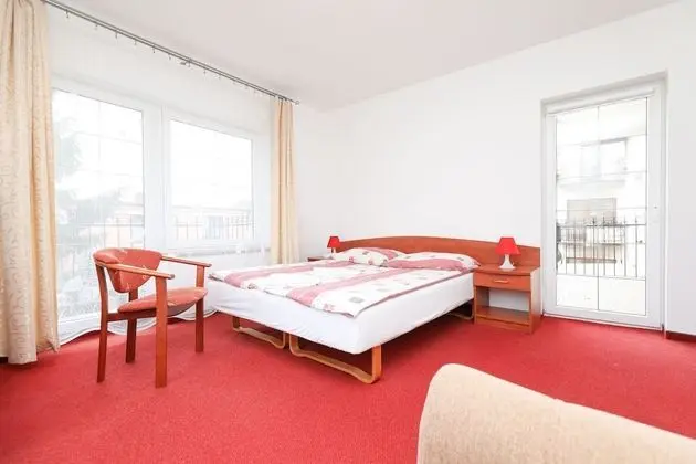 Basic Tek Büyük Yataklı Oda