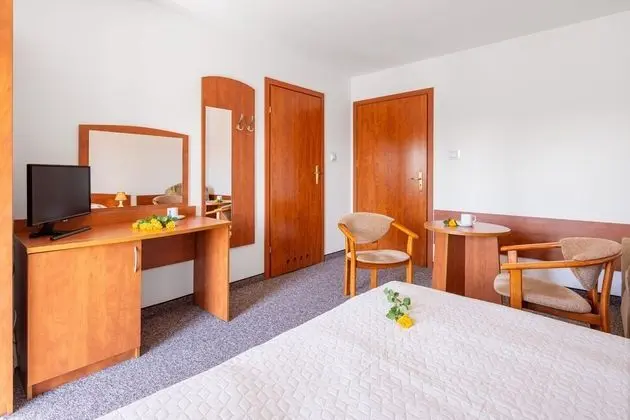 Basic Tek Büyük Yataklı Oda