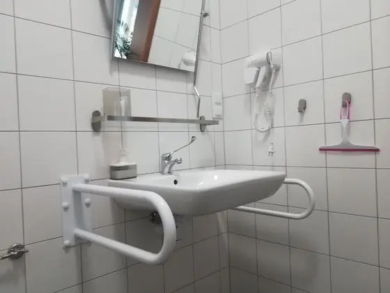 Comfort Apart Daire, 2 Yatak Odası, Engellilere Uygun, Özel Banyo (1)