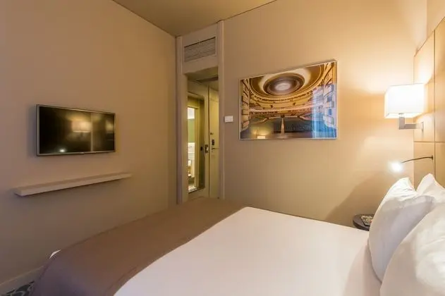 Comfort Tek Büyük Yataklı Oda