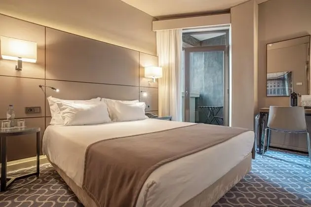 Comfort Tek Büyük Yataklı Oda