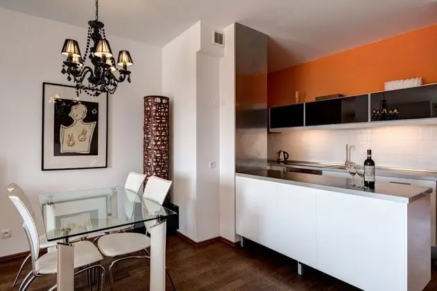 Grand Apart Daire, 1 Yatak Odası, Balkon, Avlu Manzaralı