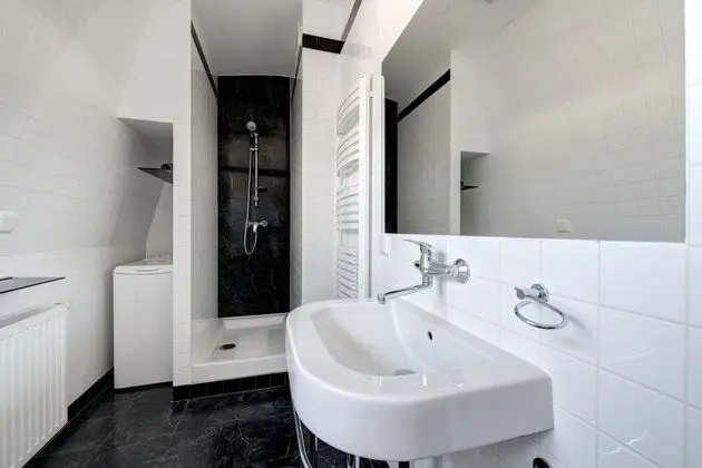 Grand Apart Daire, 1 Yatak Odası, Balkon, Avlu Manzaralı