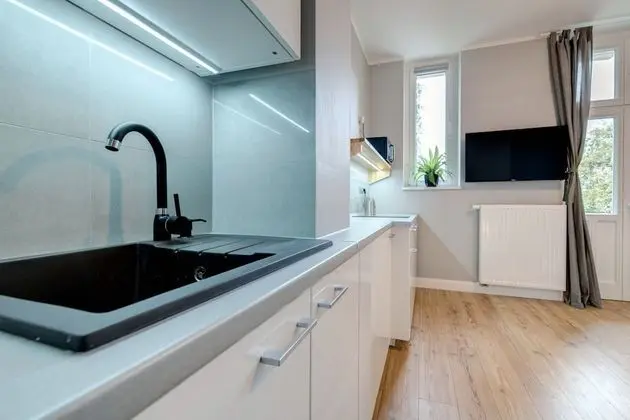 Studio Apartment (with balcony) (2 Adults)