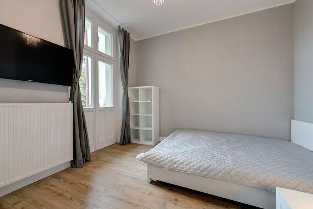 Studio Apartment (with balcony) (2 Adults)