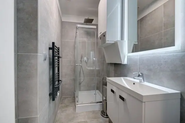 Studio Apartment (with balcony) (2 Adults)