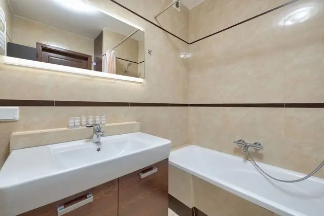 Comfort Apart Daire, 2 Yatak Odası, Balkon, Şehir Manzaralı (living room for 6 adults )
