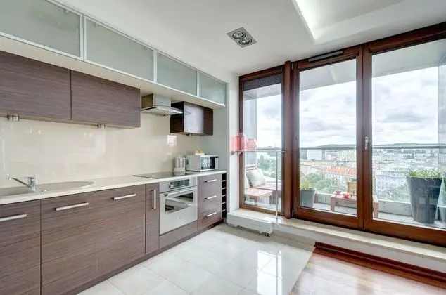 Comfort Apart Daire, 2 Yatak Odası, Balkon, Şehir Manzaralı (living room for 6 adults )