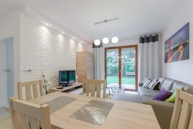 Comfort Apart Daire, 1 Yatak Odası, Küçük Mutfak, Bahçeli