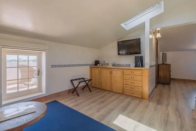 Junior Süit, Teras (Attic)