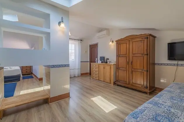 Junior Süit, Teras (Attic)