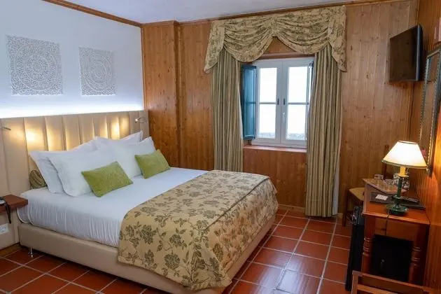 Tek Büyük Yataklı Oda, Dağ Manzaralı