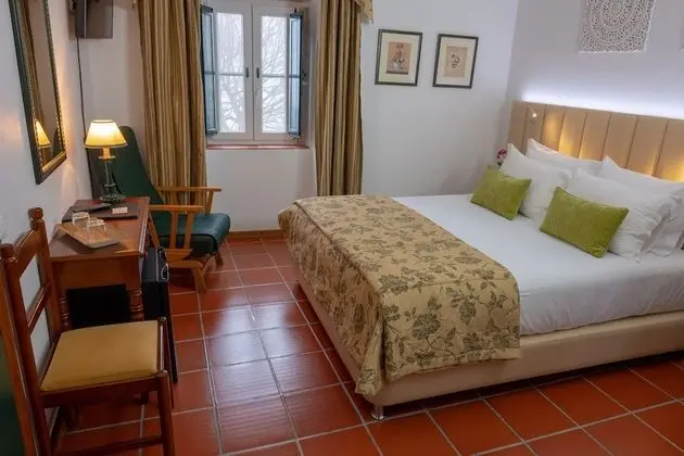 Tek Büyük Yataklı Oda, Dağ Manzaralı