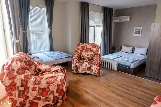 Studio 301 (for 4 people)