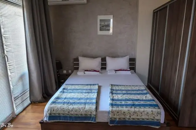 Studio 301 (for 4 people)
