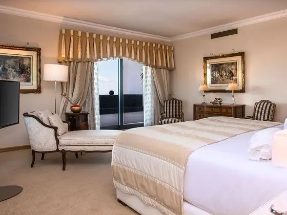 Çatı Katı Süiti (Penthouse) (Suite)