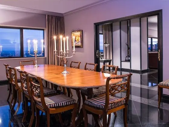 Çatı Katı Süiti (Penthouse) (Suite)