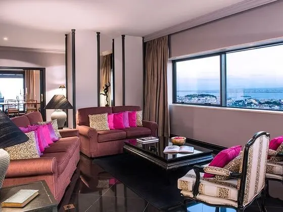 Çatı Katı Süiti (Penthouse) (Suite)