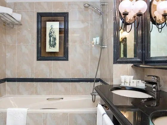 Classic Tek Büyük veya İki Ayrı Yataklı Oda, Nehir Manzaralı