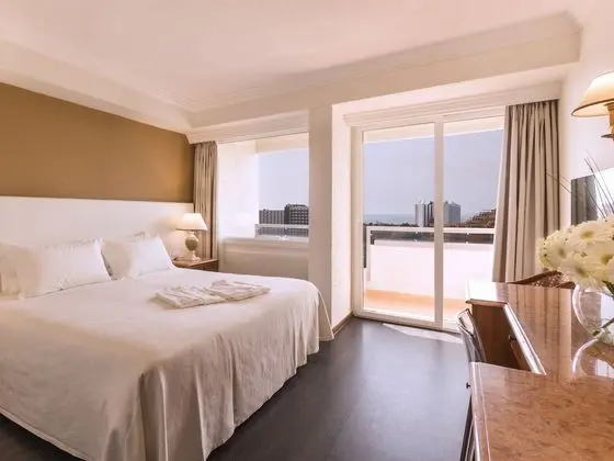 Classic Tek Büyük veya İki Ayrı Yataklı Oda