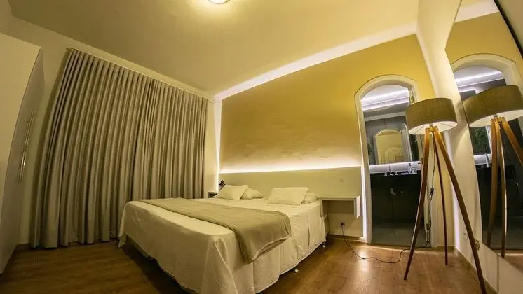 Deluxe Tek Büyük Yataklı Oda