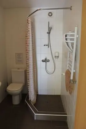 Standard Tek Büyük veya İki Ayrı Yataklı Oda, Koy Manzaralı