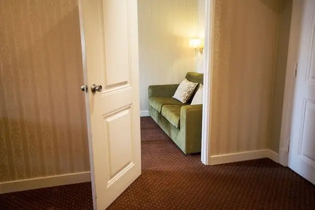 Tek Büyük veya İki Ayrı Yataklı Oda (Extra bed)