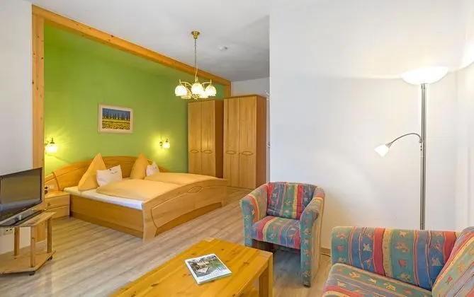 Tek Büyük Yataklı Oda