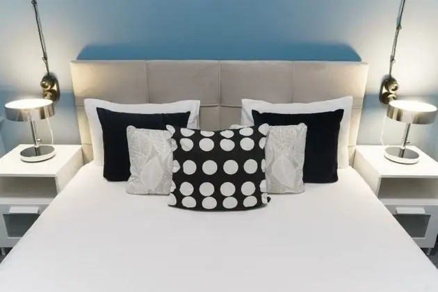 Luxury Tek Büyük Yataklı Oda