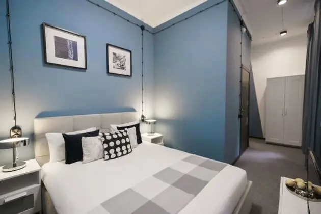 Luxury Tek Büyük Yataklı Oda