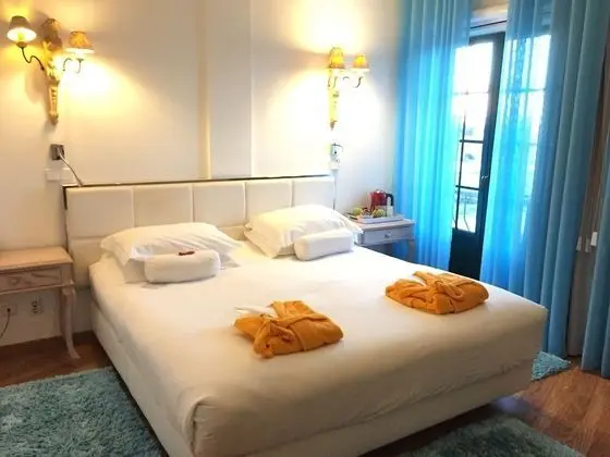 Deluxe Tek Büyük Yataklı Oda