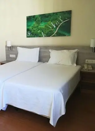 Tek Büyük veya İki Ayrı Yataklı Oda