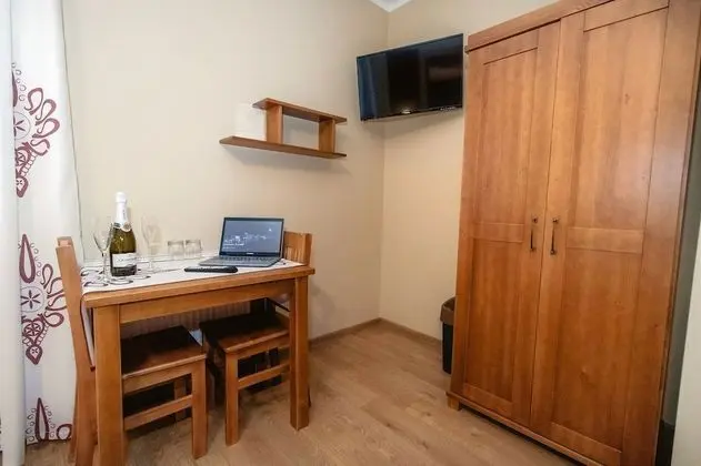Tek Büyük veya İki Ayrı Yataklı Oda, Balkon, Dağ Manzaralı (Large Room; with an extra bed)