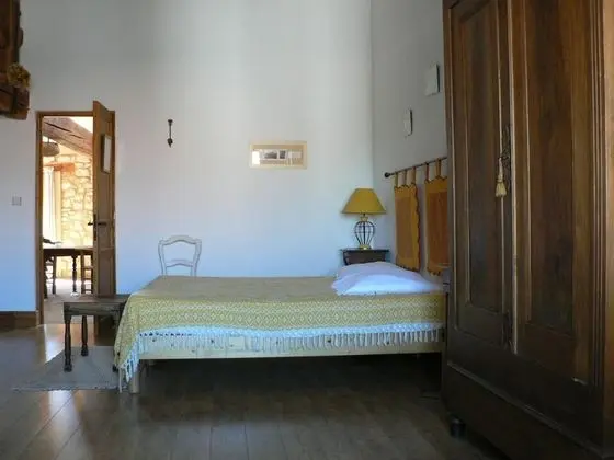 Üç Kişilik Oda