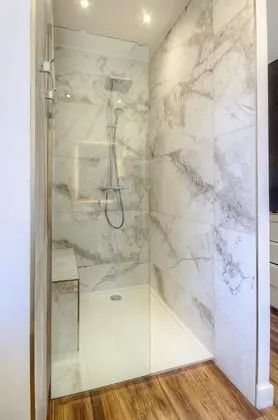 Luxury Tek Büyük Yataklı Oda