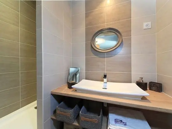 Superior Tek Büyük Yataklı Oda, Özel Banyo, Dağ Manzaralı