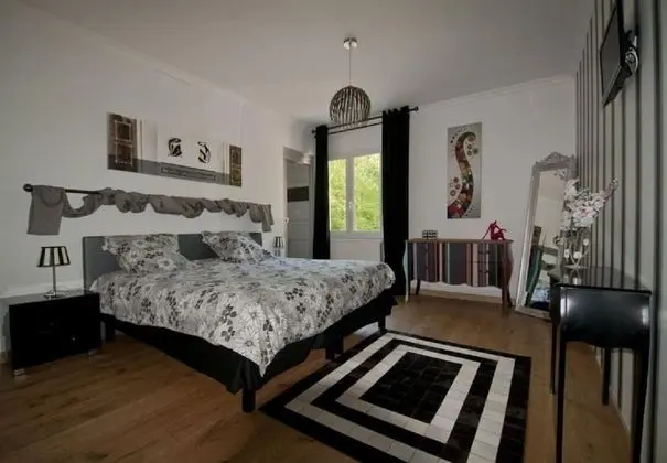 Tek Büyük Yataklı Oda (Clin d’Oeil)