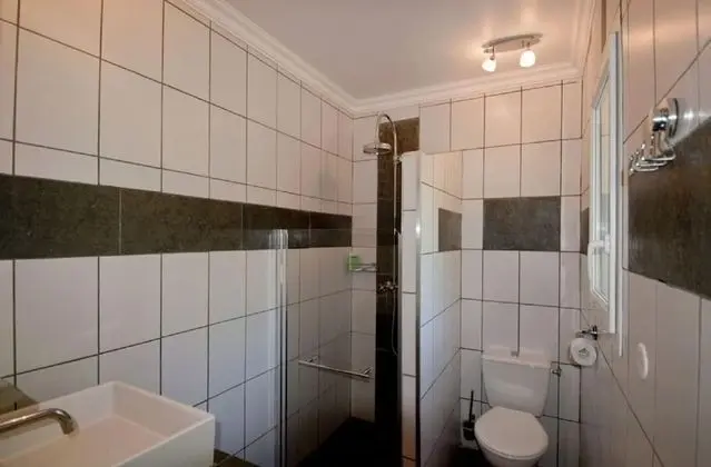 Tek Büyük Yataklı Oda (Clin d’Oeil)